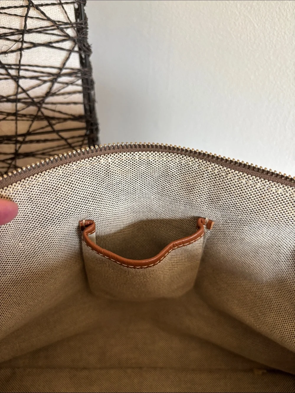 Dooney & Bourke caramel brown